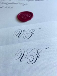 Gekalligrafeerde monogram V en F