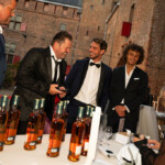 de ambacht van het graveren tijdens een event